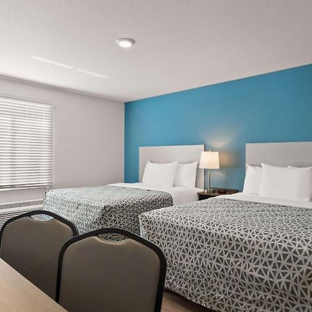 Woodspring Suites Greeley Exterior photo