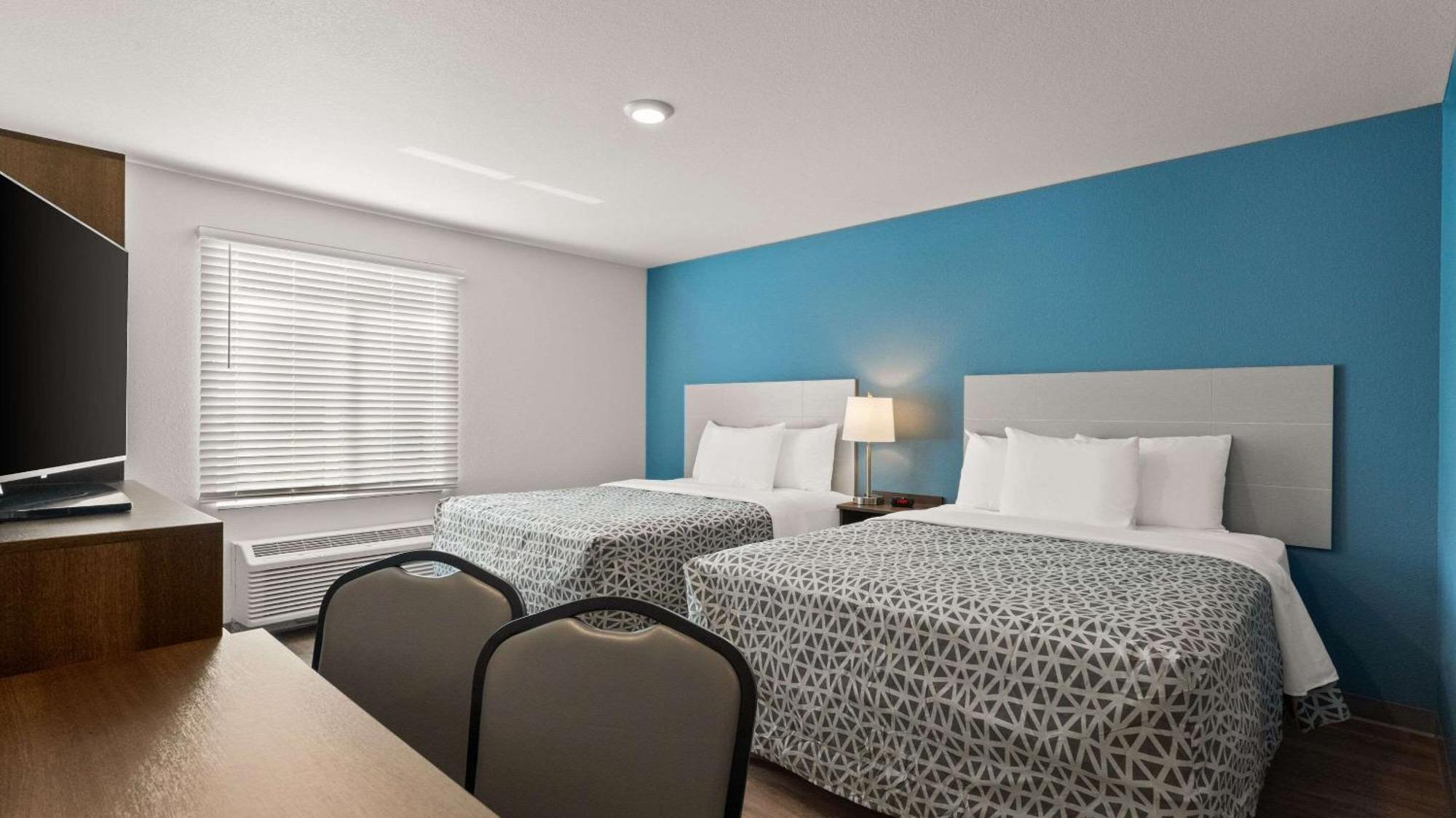 Woodspring Suites Greeley Exterior photo
