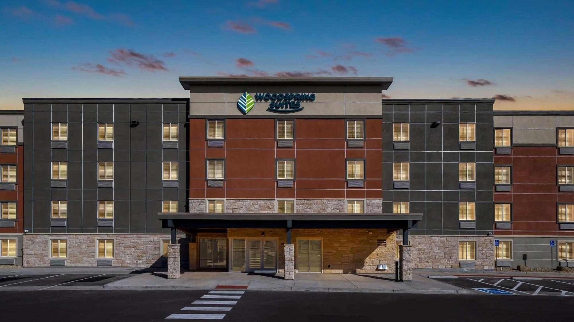Woodspring Suites Greeley Exterior photo