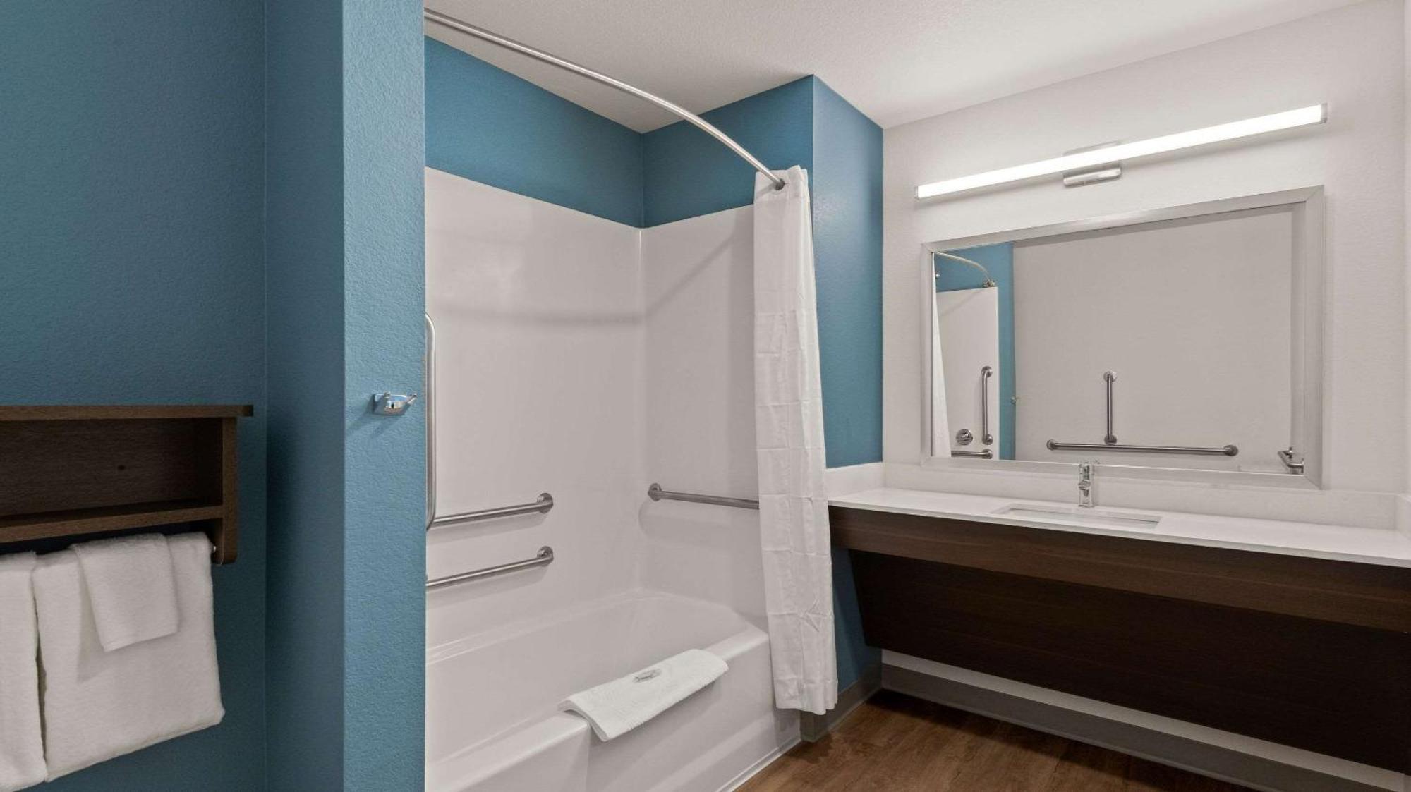 Woodspring Suites Greeley Exterior photo